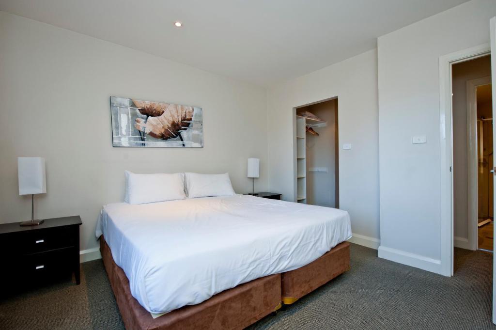 Lj Hooker Manuka Prestige Accommodation Канберра Номер фото