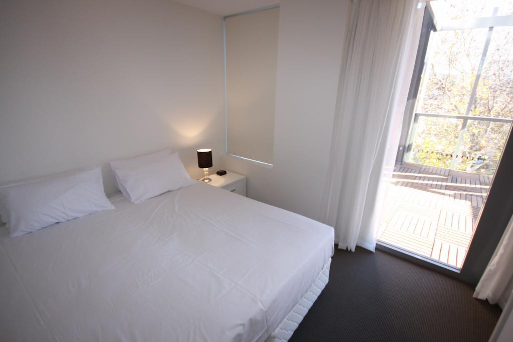 Lj Hooker Manuka Prestige Accommodation Канберра Экстерьер фото